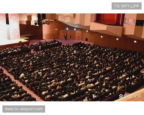 比赛场面火爆，观众热情高涨，比赛现场气氛十分激烈